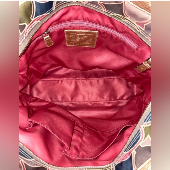 Coach Gallery Optic Tote EUC - Picture 5 of 9